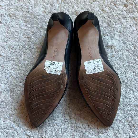Clarks: Classic Women's Black Leather Pointed Toe Heels Linvale Jerica Pump Sz 8 - Picture 5 of 11